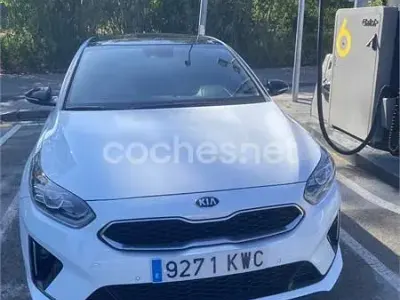 Usado Kia Ceed GT GT-Line 136 CV (100 kW) 2019 Blanco Berlina