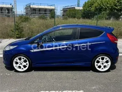 Usado Ford Fiesta Sport 120 CV (88 kW) 2010 Azul Berlina
