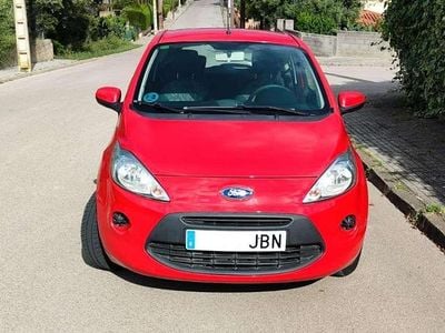Usado Ford Ka S 69 CV (50 kW) 2015 Rojo Utilitario