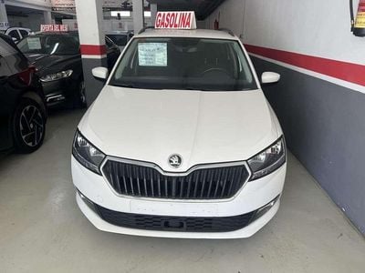 Usado Skoda Fabia Style 95 CV (69 kW) 2019 Blanco Familiar