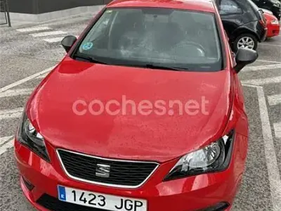 Käytetty Seat Ibiza I-Tech 70 HP (51 kW) 2015 Punainen Sedan