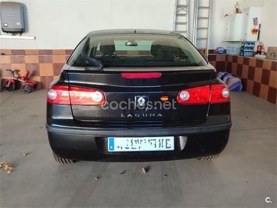 Usado Renault Laguna II Authentique 110 CV (80 kW) 2005 Negro Berlina