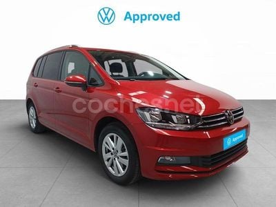 Rojo Usado 2023 VW Touran Advance Monovolumen | 29.990 € (Precio justo)