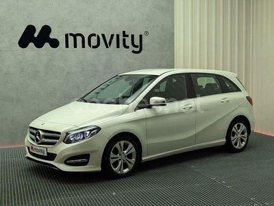 Usado Mercedes B180 Urban 109 CV (80 kW) 2015 Blanco Monovolumen