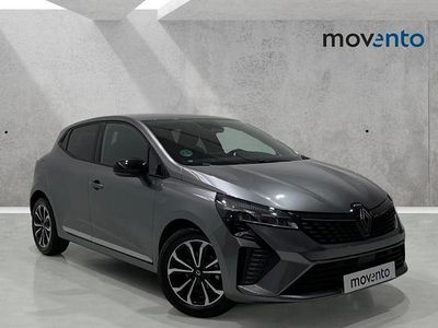 Gris / plata Usado 2025 Renault Clio V Techno Berlina | 17.990 € (Precio justo)