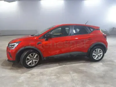 Usado Renault Captur Intens 140 CV (102 kW) 2021 Granate SUV