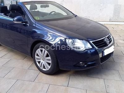 Usado VW Eos Individual 140 CV (102 kW) 2009 Azul Descapotable