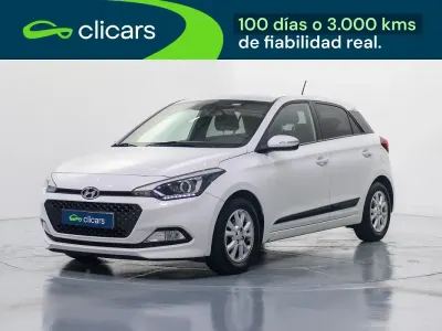 Begagnad Hyundai i20 GO! 85 HK (62 kW) 2016 Vit