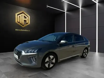 Usado Hyundai Ioniq 141 CV (103 kW) 2022 Gris Utilitario