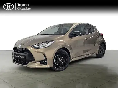 Usado Toyota Yaris Hybrid Style 116 CV (85 kW) 2022 Blanco Berlina
