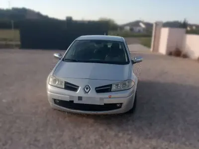 Usado Renault Mégane II Dynamique 106 CV (77 kW) 2007 Gris Utilitario
