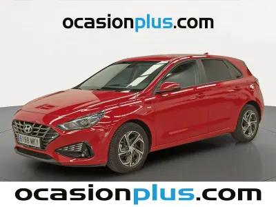 Usado Hyundai i30 120 CV (88 kW) 2023 Rojo Utilitario