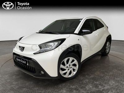 Usado Toyota Aygo X Play 72 CV (52 kW) 2024 Blanco SUV
