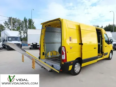 Usado Renault Master 135 CV (99 kW) 2019 Amarillo Van