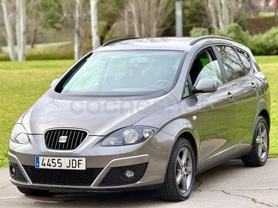 Usado Seat Altea XL I-Tech 125 CV (91 kW) 2015 Gris / plata Monovolumen