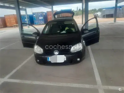 Usado VW Golf IV Trendline 105 CV (77 kW) 2005 Negro Berlina