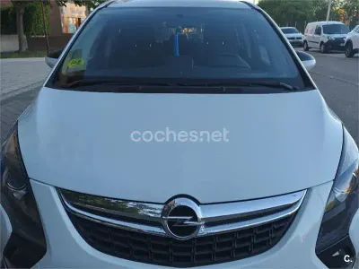 Usado Opel Zafira Tourer Selective 130 CV (95 kW) 2014 Blanco Monovolumen