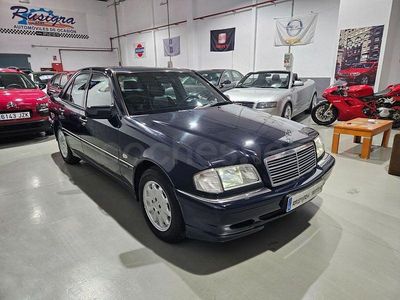 Usado Mercedes C240 Elegance 170 CV (125 kW) 1999 Azul Berlina