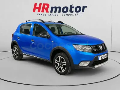 Usado Dacia Sandero 90 CV (66 kW) 2018 Azul Berlina