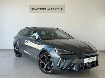 Usado Cupra Leon 150 CV (110 kW) 2025 Gris / plata Familiar