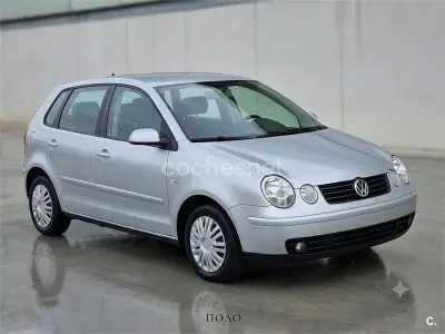 Usado VW Polo Match 64 CV (47 kW) 2005 Gris / plata Utilitario