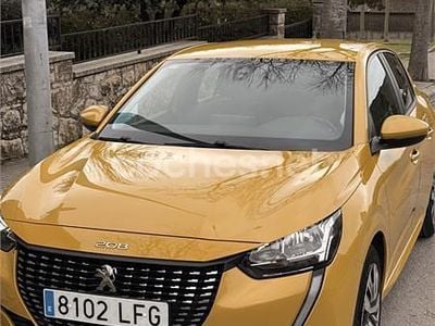 Usado Peugeot 208 GT-line 100 CV (73 kW) 2020 Amarillo Utilitario