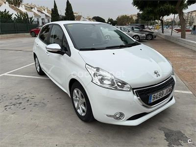 Blanco Usado 2015 Peugeot 208 Style Utilitario | 6990 € (Precio justo)