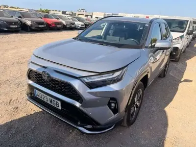 Usado Toyota RAV4 Hybrid Advance 306 CV (225 kW) 2023 Plateado SUV
