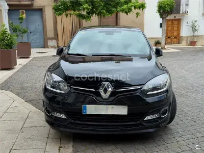 Usado Renault Mégane LIMITED 115 CV (84 kW) 2014 Negro Berlina