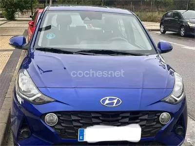 Usado Hyundai i10 67 CV (49 kW) 2023 Azul Utilitario