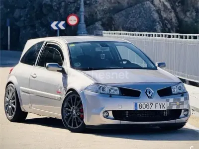Usado Renault Mégane 230 CV (169 kW) 2007 Gris / plata Berlina