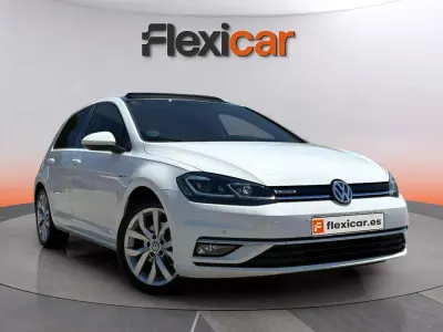 Usado VW Golf VII Sportline 131 CV (96 kW) 2019 Blanco Berlina
