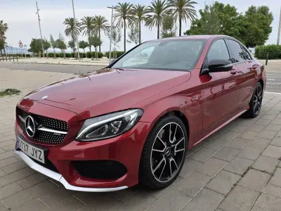 Usado Mercedes C43 AMG 367 CV (269 kW) 2017 Rojo Berlina