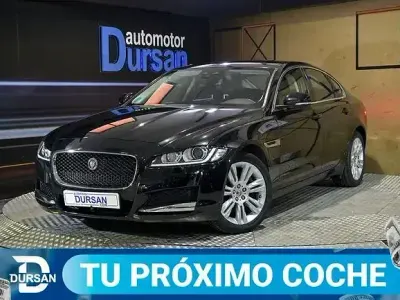 Usado Jaguar XF Portfolio 181 CV (133 kW) 2017 Negro Berlina
