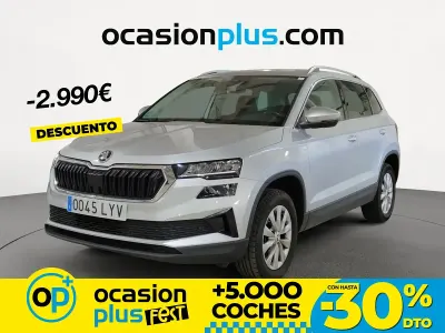 Usado Skoda Karoq Ambition 150 CV (110 kW) 2022 Gris / plata SUV