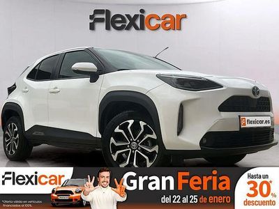 Blanco Usado 2023 Toyota Yaris Hybrid Active SUV | 22.480 € (Precio justo)