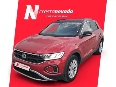 Usado VW T-Roc Life 150 CV (110 kW) 2022 Rojo SUV