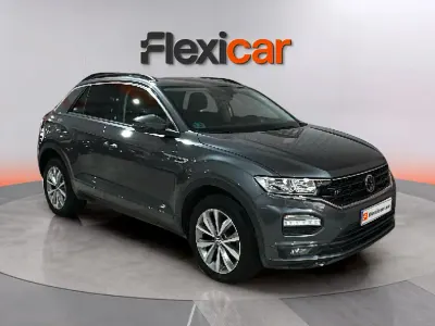 Usado VW T-Roc Advance 110 CV (80 kW) 2022 Gris SUV