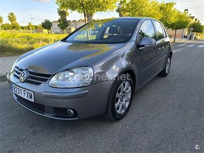 Marrón Usado 2007 VW Golf V Highline Berlina | 5500 € (Un poco caro)