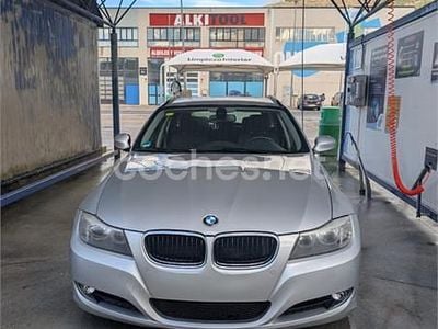 Gris / plata Usado 2012 BMW 318 Familiar | 8000 € (Precio justo)