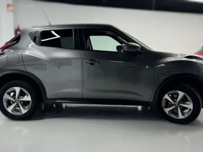 Usado Nissan Juke N-Connecta 113 CV (83 kW) 2019 Gris SUV