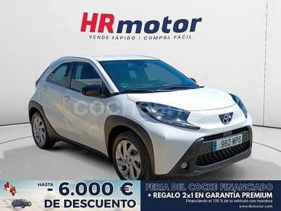 Blanco Usado 2024 Toyota Aygo X-play Utilitario | 14.780 € (Precio justo)