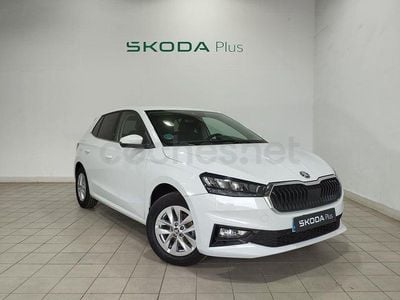 Usado Skoda Fabia Selection 95 CV (69 kW) 2024 Blanco Berlina