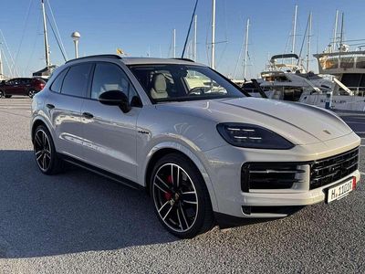 Usado Porsche Cayenne S E-Hybrid 519 CV (381 kW) 2024 Gris SUV