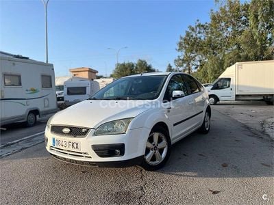 Usado Ford Focus Trend 115 CV (84 kW) 2007 Blanco Berlina