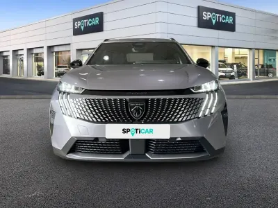 Usado Peugeot 5008 Allure 136 HP (100 kW) 2025 Cinzento SUV