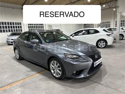 Lexus IS300h