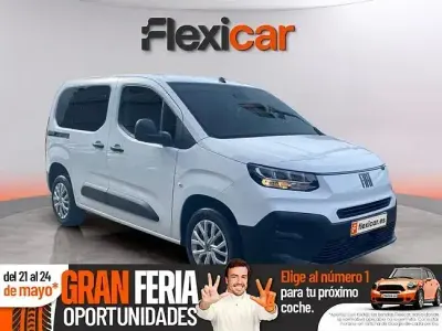 Usado Fiat Doblò 100 CV (73 kW) 2024 Blanco Monovolumen