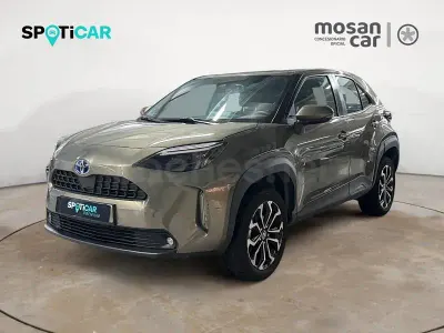 Usado Toyota Yaris Cross Active 116 CV (85 kW) 2022 Amarillo SUV