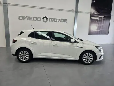 Begagnad Renault Mégane II Life 115 HK (84 kW) 2021 Vit Sedan